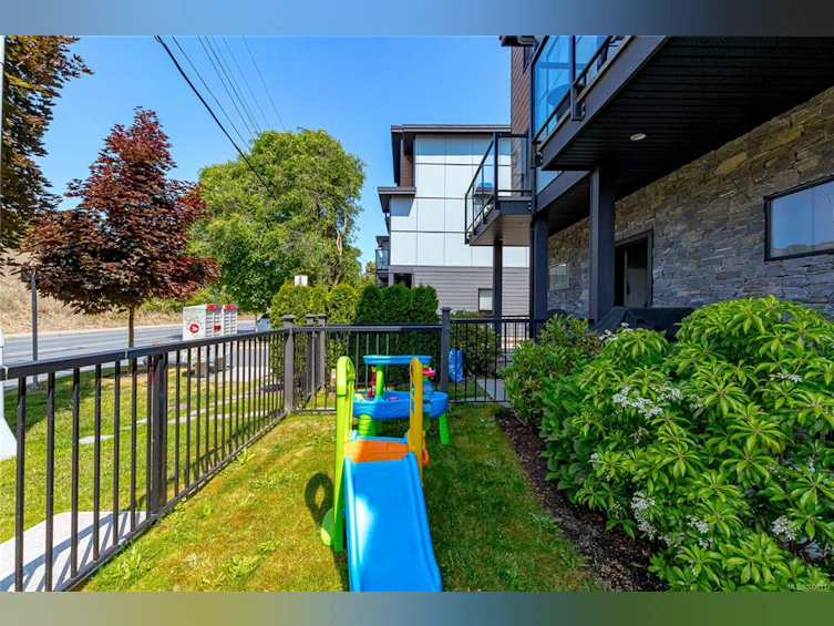 112-687 Strandlund Avenue, Langford, BC, V9B 3G2 - 35