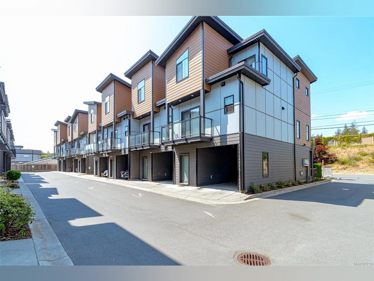 112-687 Strandlund Avenue, Langford, BC, V9B 3G2 - 2