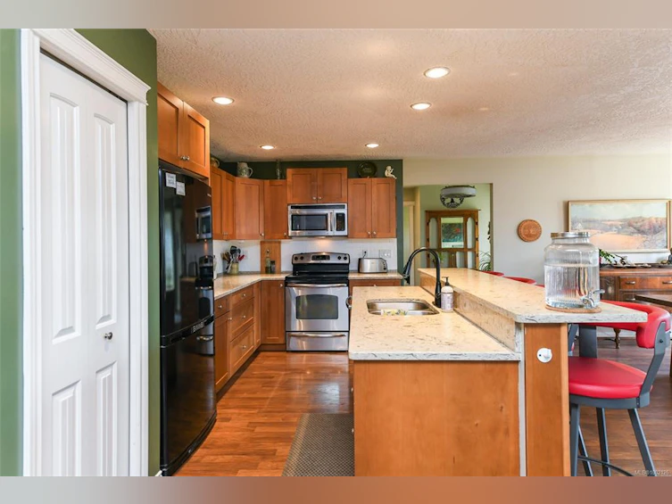 4721 Cruickshank Place, Courtenay, BC, V9N 4B6 - 5
