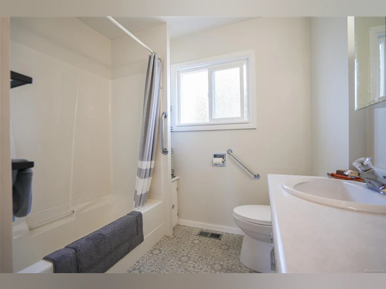 3771 Exton Street, Port Alberni, BC, V9Y 3Y1 - 28