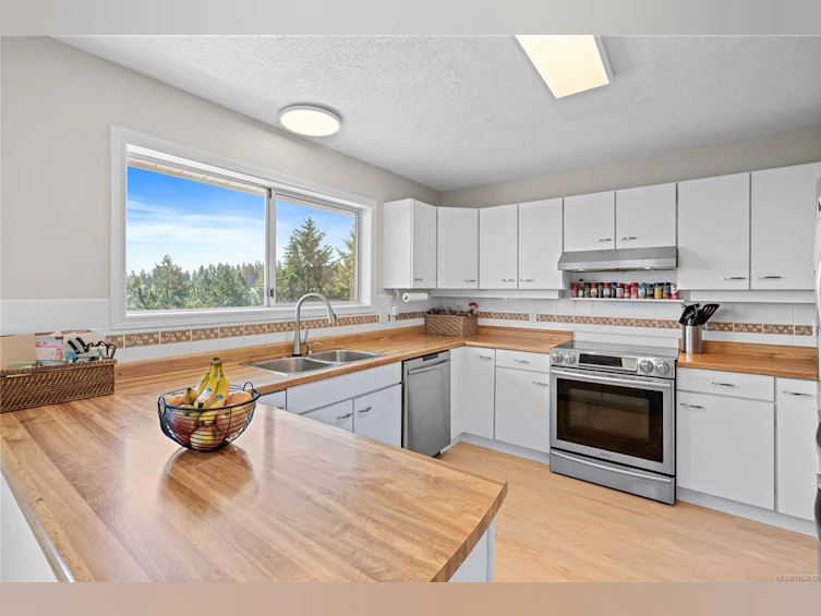 372 Crystalview Terrace, Langford, BC, V9B 5S5 - 5