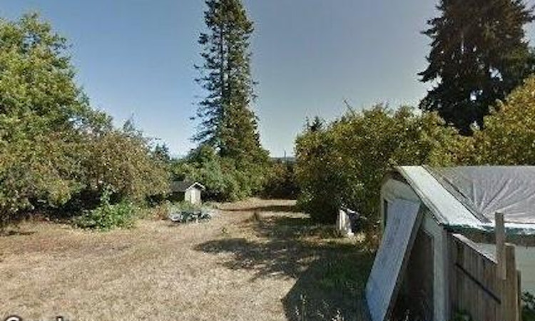 595 Hillcrest Avenue