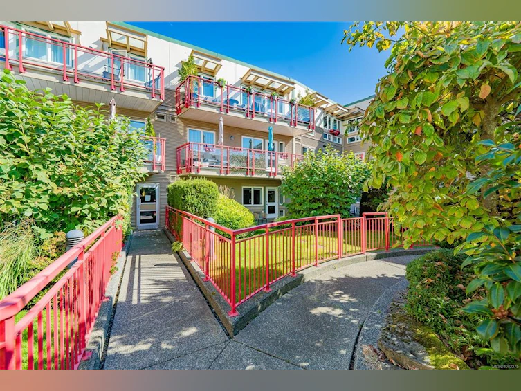 320-99 Chapel Street, Nanaimo, BC, V9R 5H3 - 22