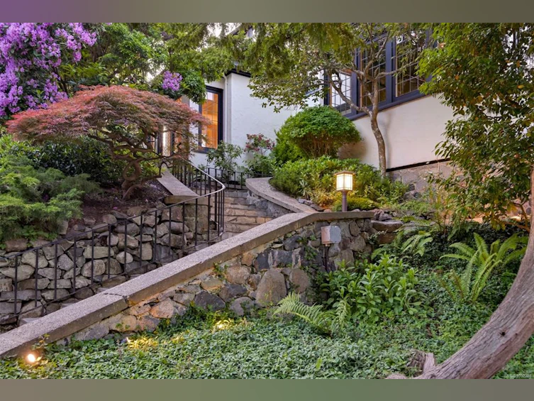 1630 York Place, Oak Bay, BC, V8R 5X2 - 91