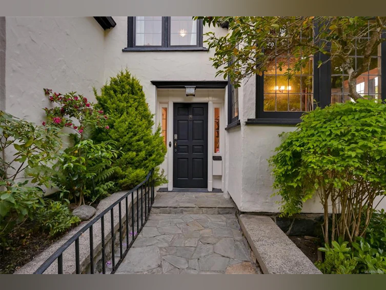 1630 York Place, Oak Bay, BC, V8R 5X2 - 84