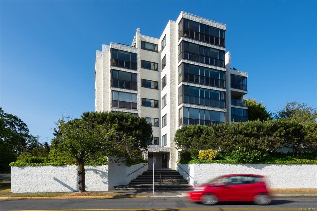 503-1204 Fairfield Road, Victoria, BC, V8V 3B2
