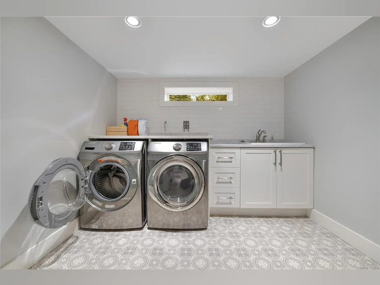 2350 Nottingham Road, Oak Bay, BC, V8R 6C1 - 49