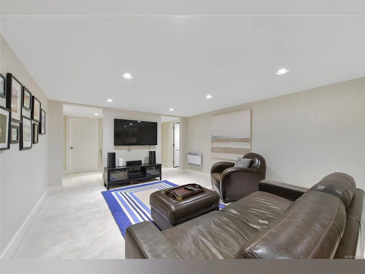 2350 Nottingham Road, Oak Bay, BC, V8R 6C1 - 57