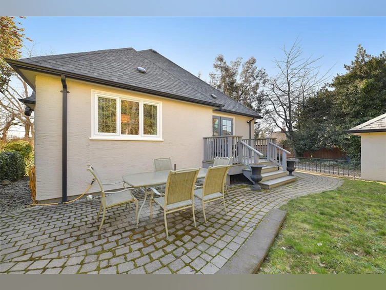 2350 Nottingham Road, Oak Bay, BC, V8R 6C1 - 68