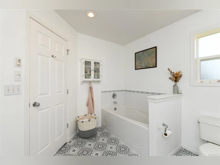 1296 Beckton Drive, Comox, BC, V9M 4G9 - 30