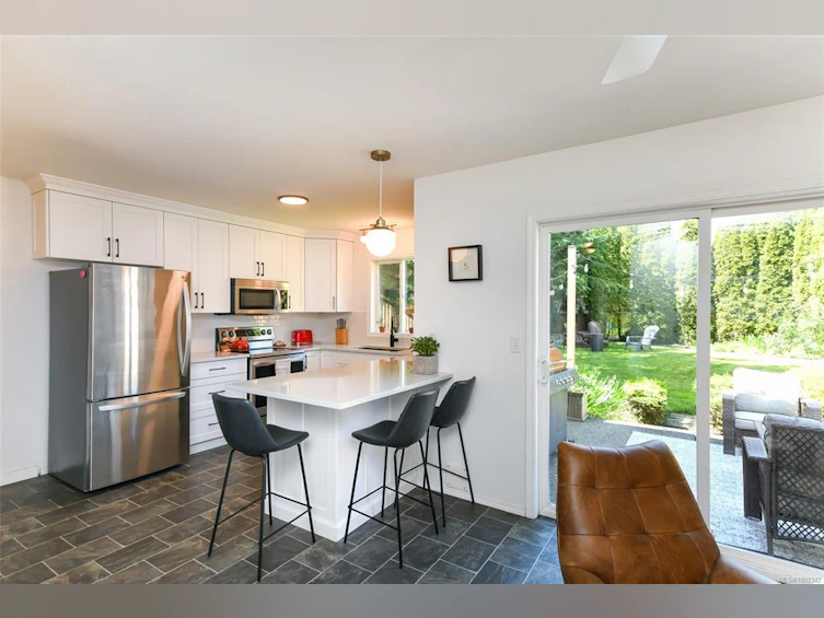 1296 Beckton Drive, Comox, BC, V9M 4G9 - 3