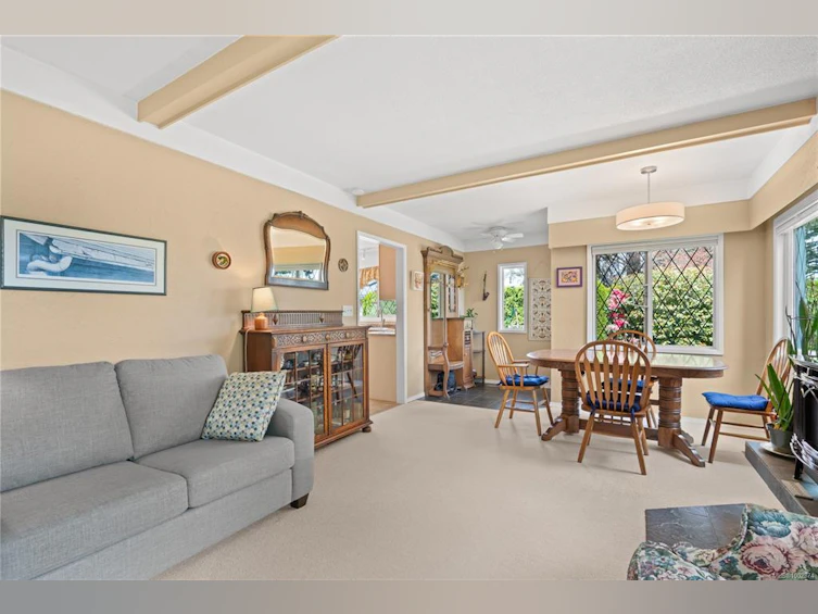10270 Resthaven Drive, Sidney, BC, V8L 3H4 - 5