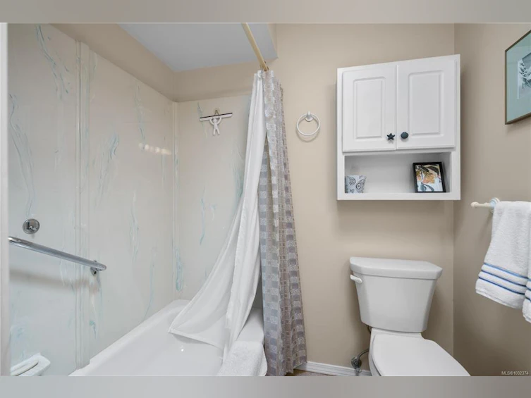 10270 Resthaven Drive, Sidney, BC, V8L 3H4 - 11