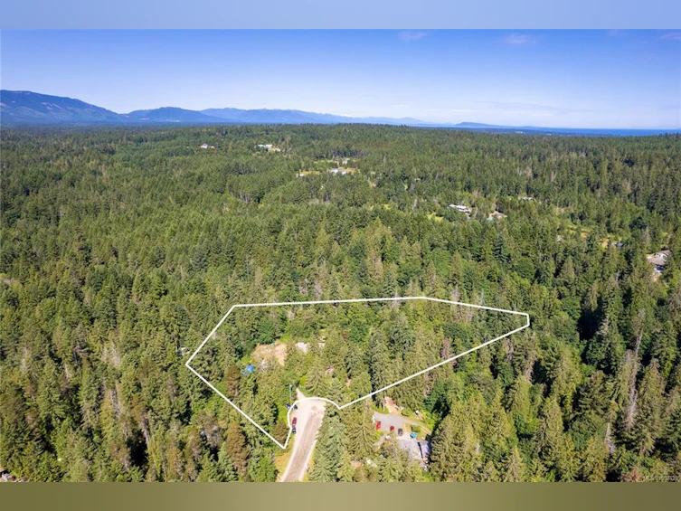 1550 Wells Place, Errington, BC, V0R 1V0 - 2