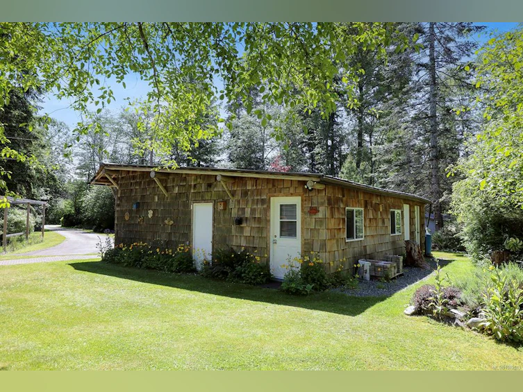 2470 Sackville Road, Black Creek, BC, V0R 2M0 - 43