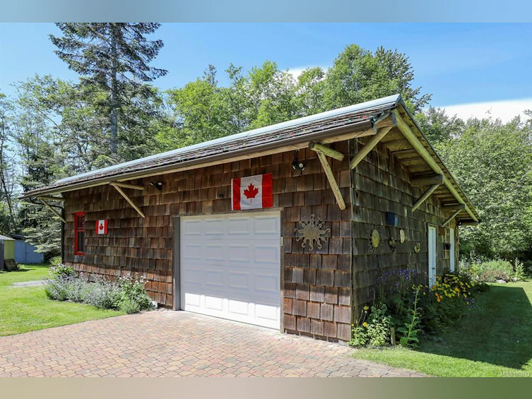 2470 Sackville Road, Black Creek, BC, V0R 2M0 - 41