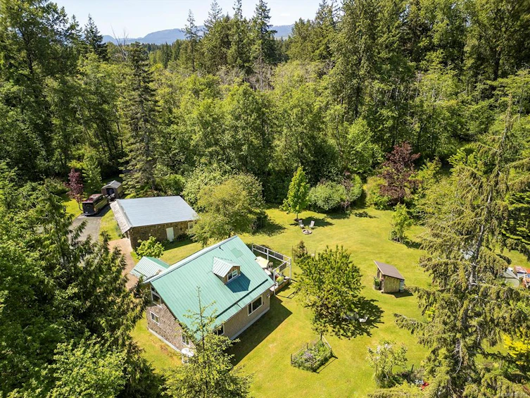 2470 Sackville Road, Black Creek, BC, V0R 2M0 - 82