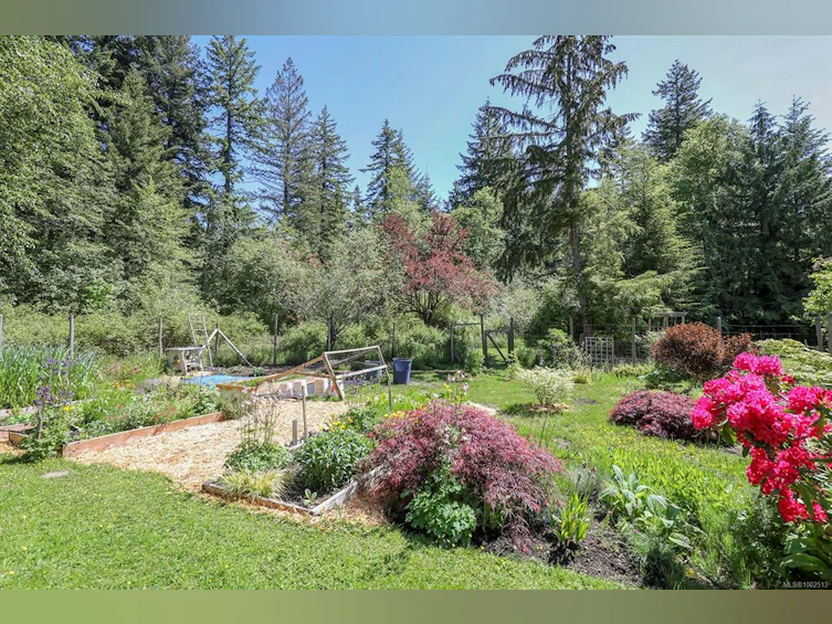 2470 Sackville Road, Black Creek, BC, V0R 2M0 - 50