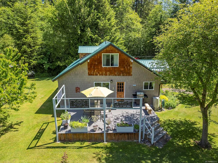 2470 Sackville Road, Black Creek, BC, V0R 2M0 - 17