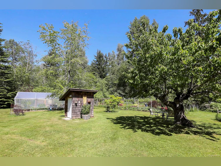 2470 Sackville Road, Black Creek, BC, V0R 2M0 - 55