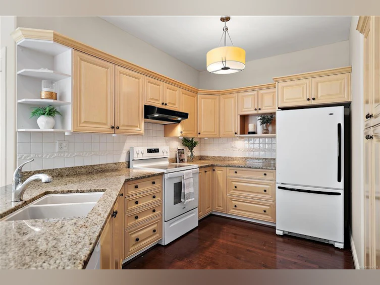 9864 Seventh Street, Sidney, BC, V8L 2V7 - 14