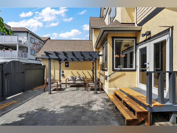 9864 Seventh Street, Sidney, BC, V8L 2V7 - 15