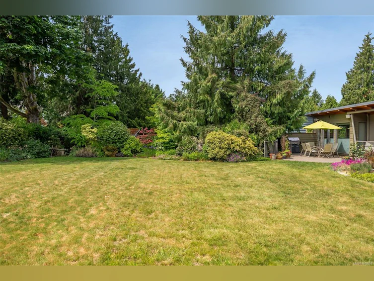 1545 Madrona Drive, Nanoose, BC, V9P 9C9 - 9