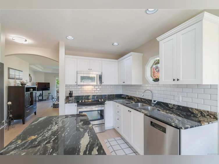 18-310 N Pym Street, Parksville, BC, V9P 2P4 - 22
