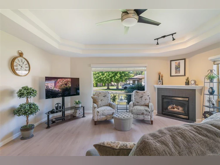 18-310 N Pym Street, Parksville, BC, V9P 2P4 - 2