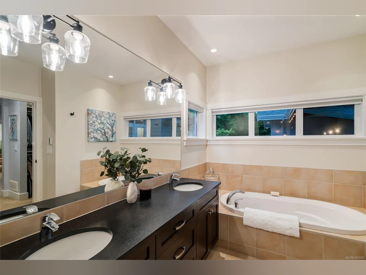 2251 Bonnington Drive, Fairwinds, BC, V9P 9L9 - 23