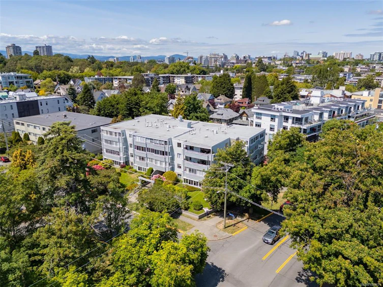105-1050 Park Boulevard, Victoria, BC, V8V 2T4 - 27