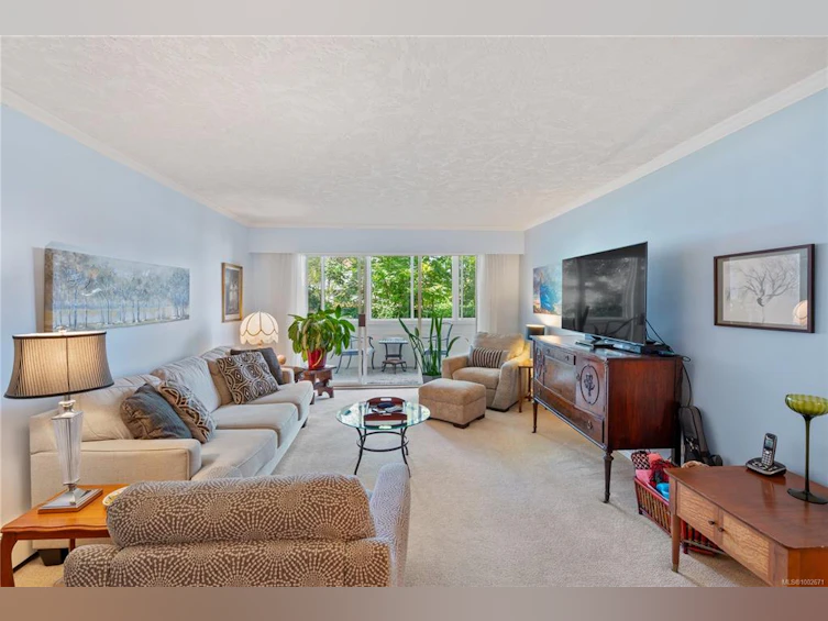 105-1050 Park Boulevard, Victoria, BC, V8V 2T4 - 4