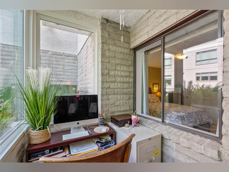 105-1050 Park Boulevard, Victoria, BC, V8V 2T4 - 17