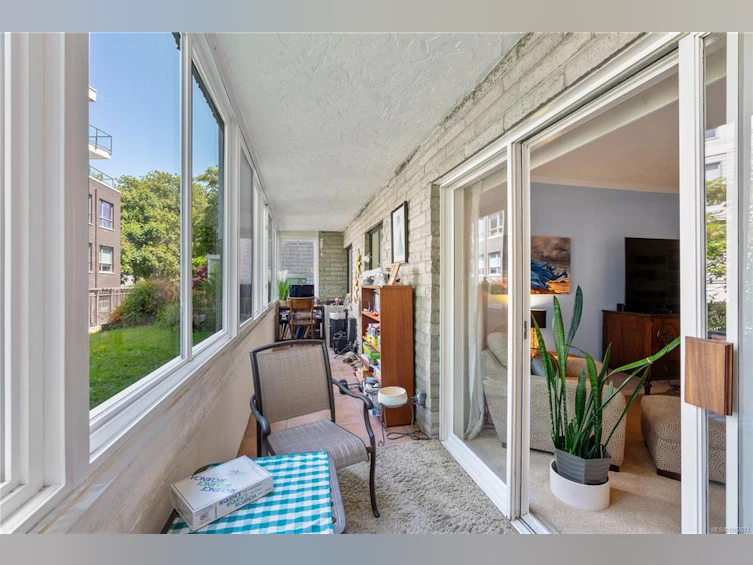 105-1050 Park Boulevard, Victoria, BC, V8V 2T4 - 16