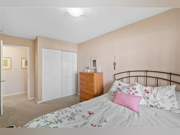105-1050 Park Boulevard, Victoria, BC, V8V 2T4 - 22