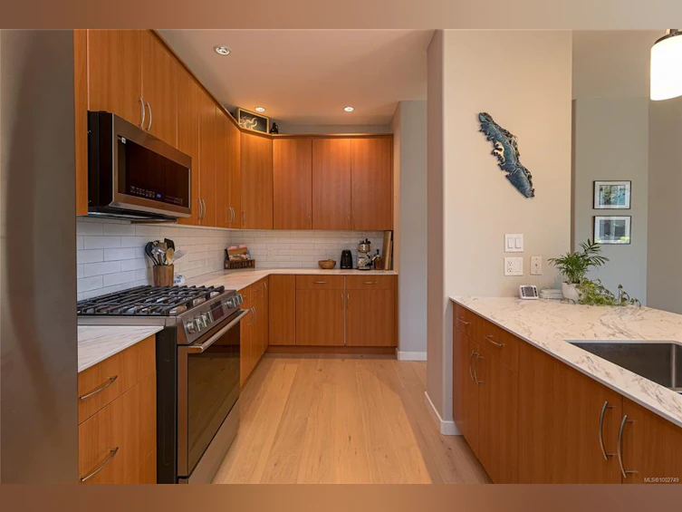 109-330 Waterfront Crescent, Victoria, BC, V8T 5K3 - 3