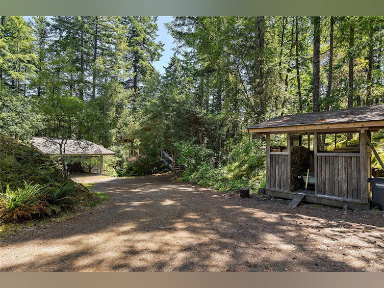 295 W Viaduct Avenue, Saanich, BC, V9E 2B6 - 34
