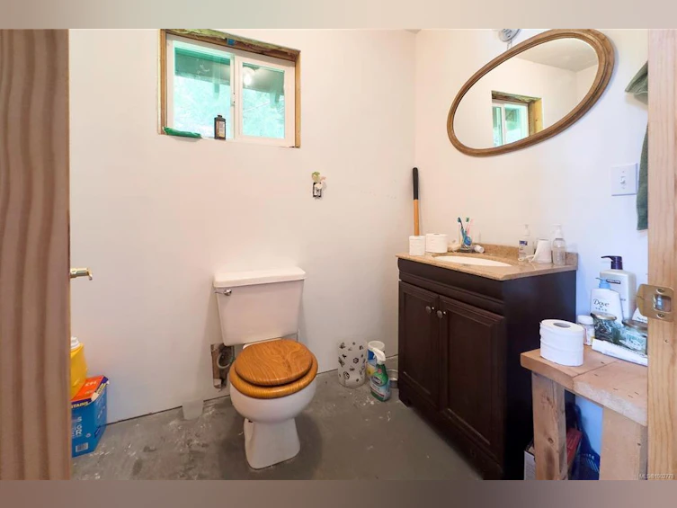 1317 Whaletown Road, Cortes Island, BC, V0P 1K0 - 7