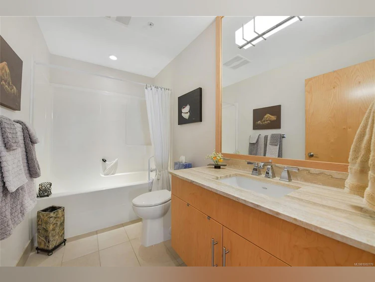503-738 Sayward Hill Terrace, Saanich, BC, V8Y 3K1 - 38