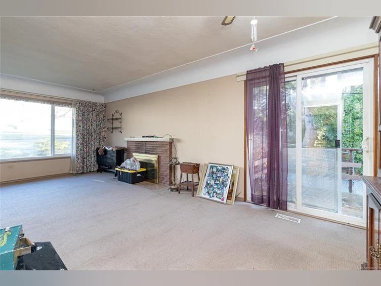 881 Mckenzie Avenue, Saanich, BC, V8X 3G4 - 12
