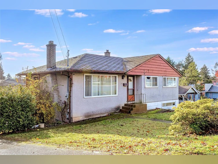 881 Mckenzie Avenue, Saanich, BC, V8X 3G4 - 2