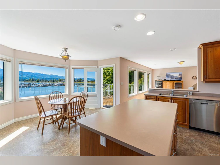 5384 Deep Bay Drive, Bowser/Deep Bay, BC, V0R 1G0 - 5
