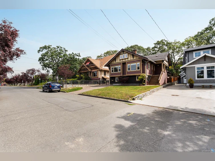 3027 Fifth Street, Victoria, BC, V8T 4B6 - 58