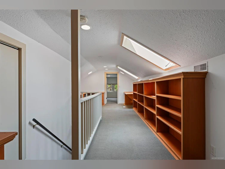 3027 Fifth Street, Victoria, BC, V8T 4B6 - 37