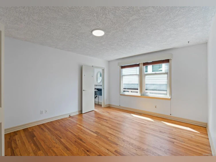 3027 Fifth Street, Victoria, BC, V8T 4B6 - 17