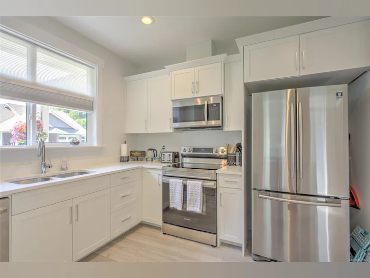 35-300 Grosskleg Way, Lake Cowichan, BC, V0R 2G1 - 10