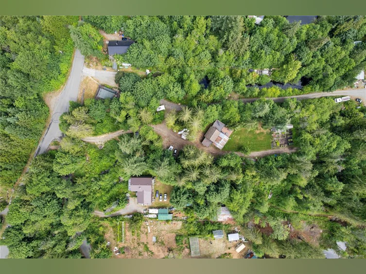 1186 Chatsworth Road, Hilliers, BC, V9K 1V6 - 40