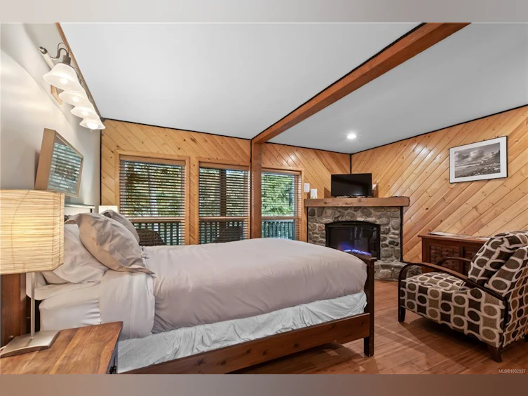 277 Boardwalk Boulevard, Ucluelet, BC, V0R 3A0 - 3