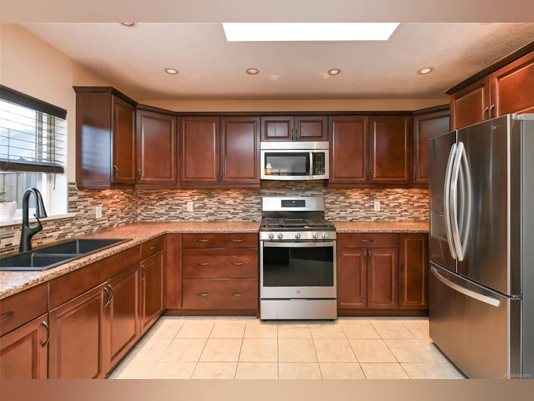2664 Rydal Avenue, Cumberland, BC, V0R 1S0 - 20
