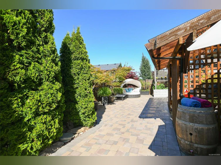 2664 Rydal Avenue, Cumberland, BC, V0R 1S0 - 46